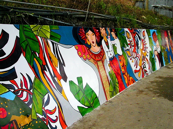 博望新村入口繪製完成後的壁畫局部，成為社區新亮點（200.02.06）